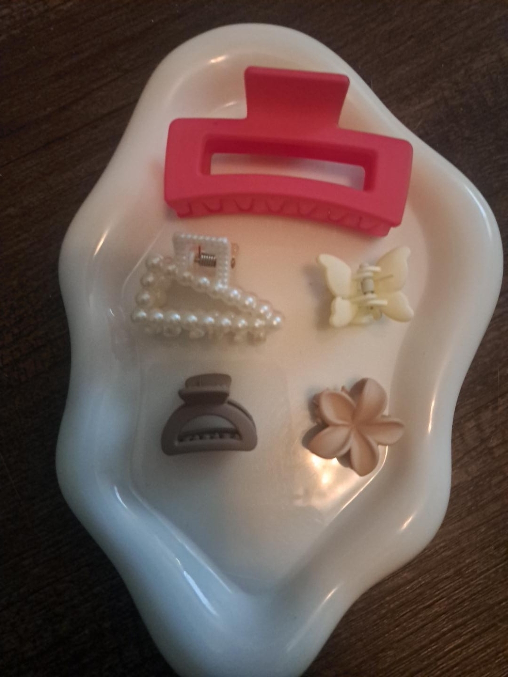 5-Piece Hair Claw Clip Set β Pink, Pearl & Neutral Flower Matte New - Picture 2 of 5